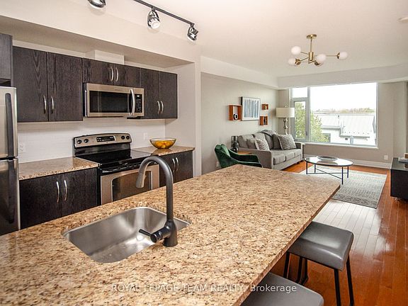 3rd image of 1433 Wellington St W #302