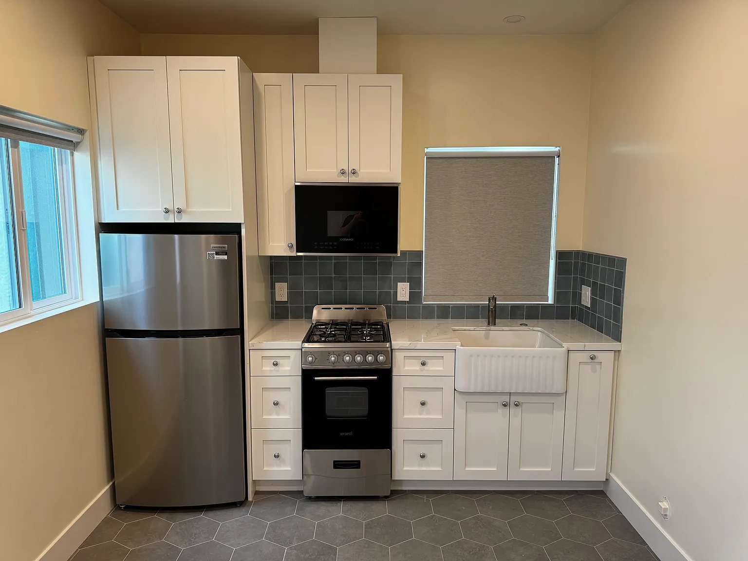 1 bed, 350 sqft, $2,250 — Photo 2