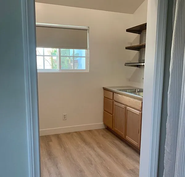 2341 Granada Ave — Photo 9