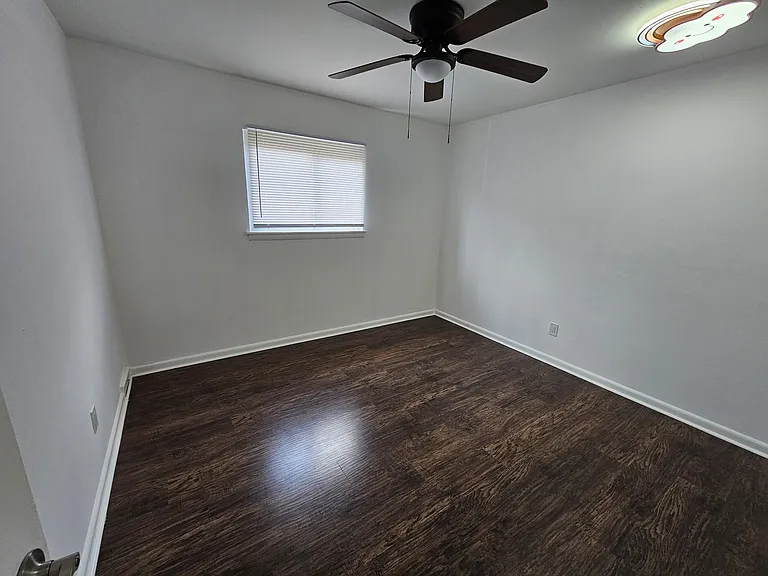 1612 Benson St #2 — Photo 8