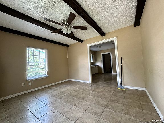 5th image of 1011 WAGNER AVE