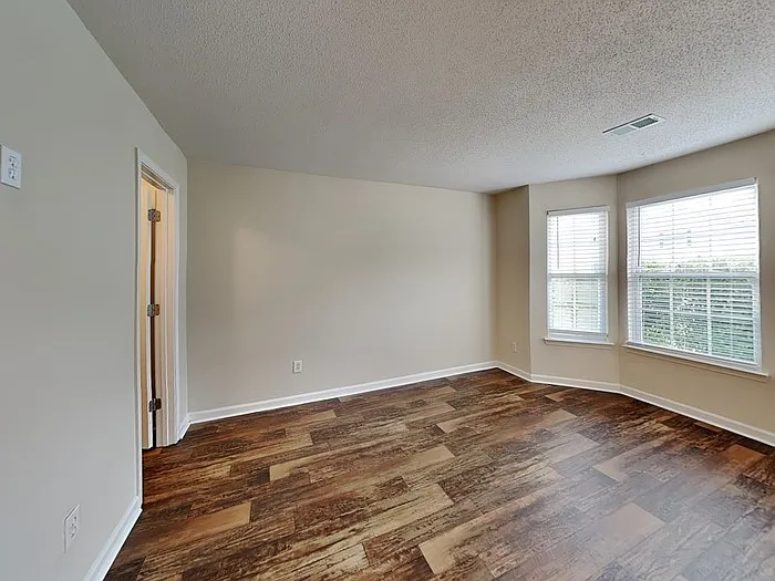 6095 Trotters Cir — Photo 5