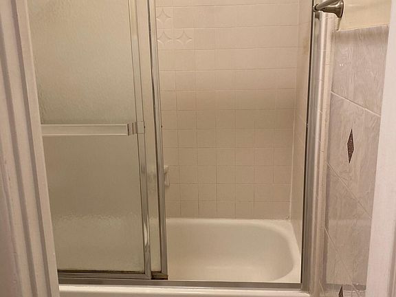 5th image of 672 Grand Ave APT 3