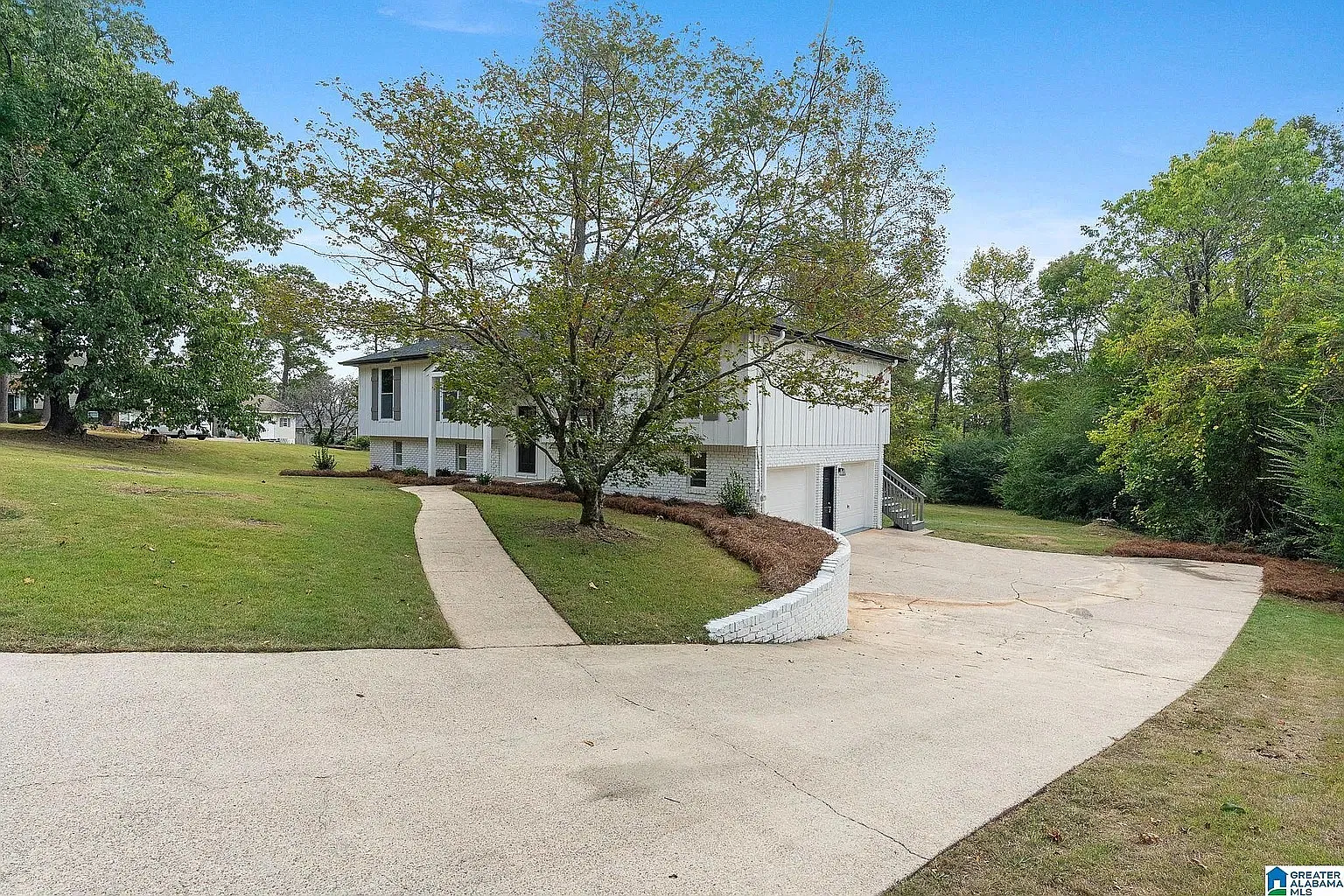 3 bed, 2563 sqft, $2,800 — Photo 3