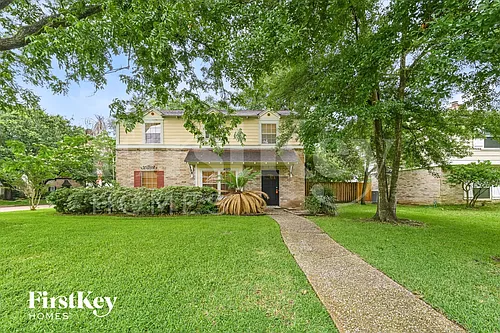 4003 Chapel Square Dr Photo 1