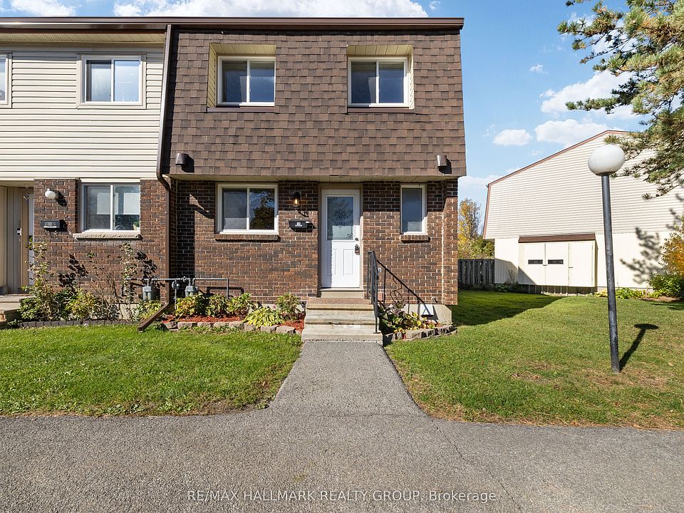 1st image of 1A Forester Cres