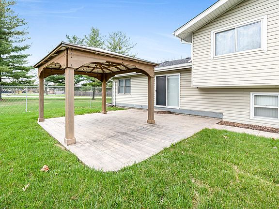 5th image of 24949 W Mary Ln