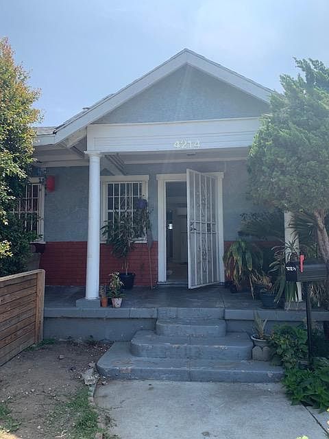 1st image of 4212 1/2 Walton Ave
