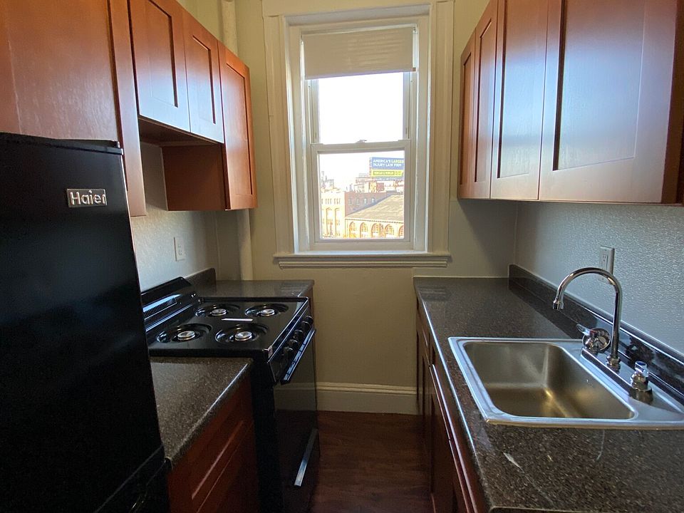2nd image of 1175 Boylston St APT 39