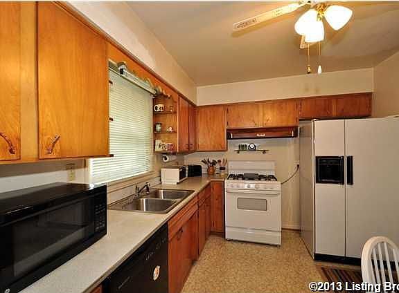 5th image of 220 Marengo Dr