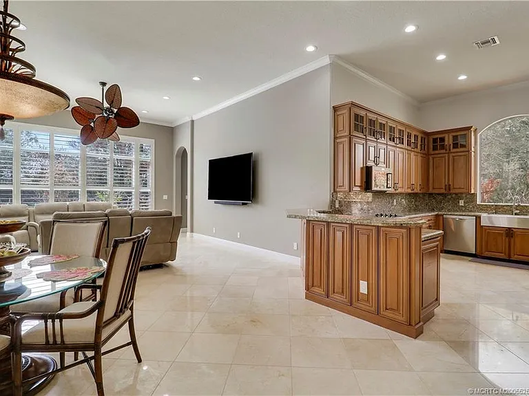 5628 SW Gray Fox Dr — Photo 10