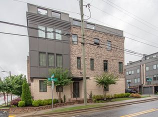 1 Newnan Views Cir, Newnan, GA 30263