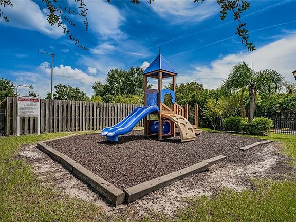 5th image of 6423 Cypressdale Dr Unit 201