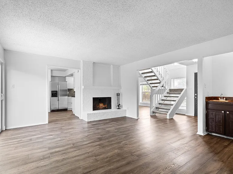 222 Wildfire Dr — Photo 3
