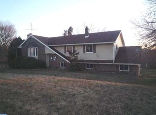 602 Charming Forge Rd, Robesonia, PA 19551