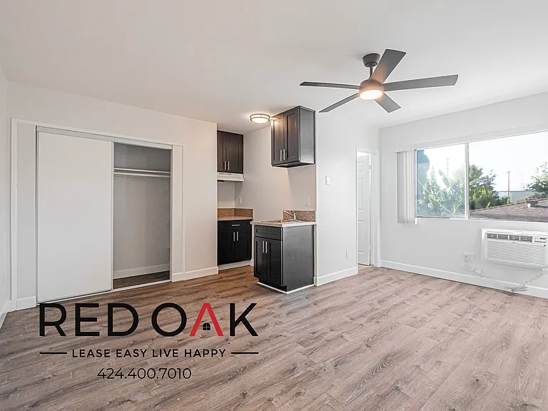 6722 Troost Ave #10 — Photo 1
