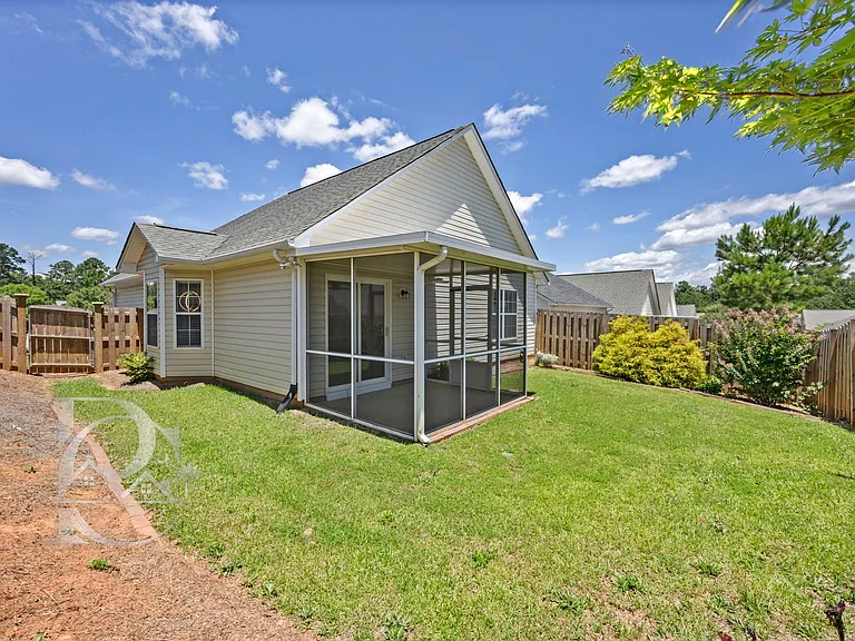 508 Lanesborough Dr — Photo 31