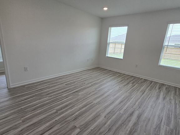 5th image of 22074 Aleutian Ave