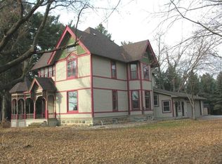 1862 Cleveland Ave, Charles City, IA 50616