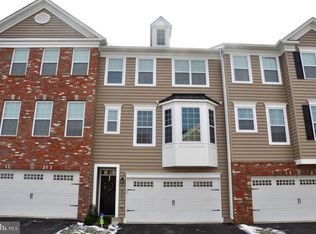 104 Arlington Ln, Telford, PA 18969