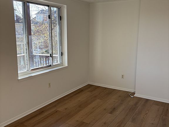 2nd image of 729 Florence Ave Floor 1