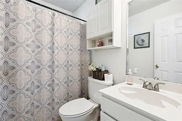 304 Balboa Dr — Photo 10
