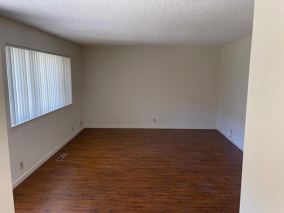 2nd image of 1242 W McKinley Ave #2