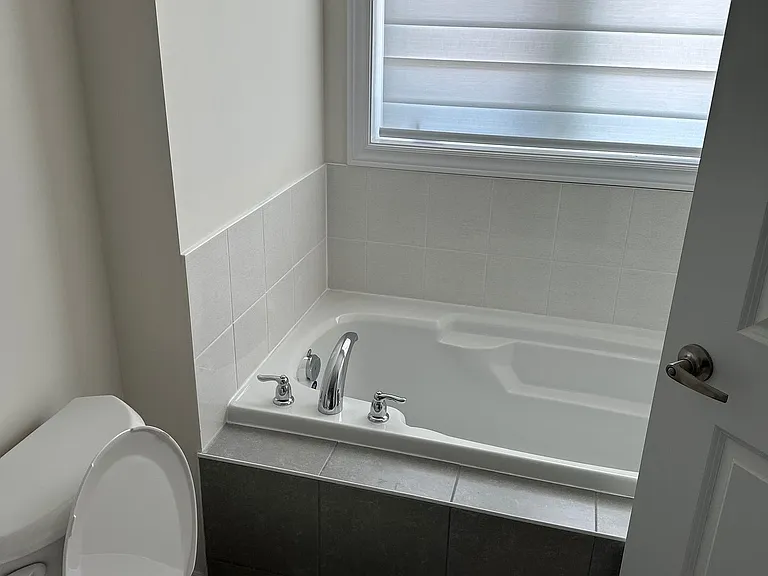 34 Durham Ave — Photo 15