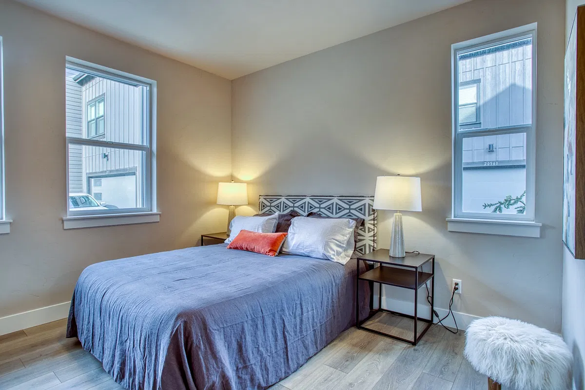 3 bed, 1464 sqft, $2,490 — Photo 1