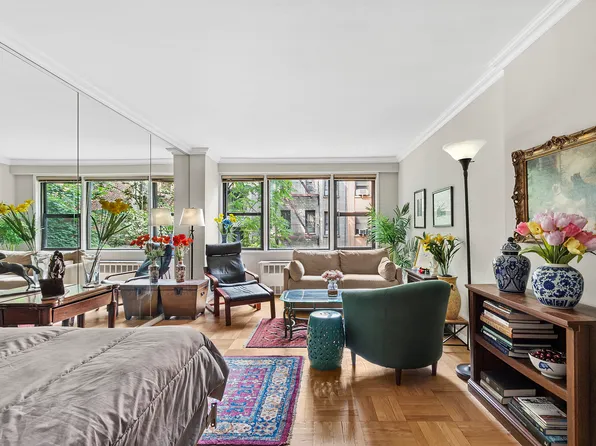 345 East 52nd Street 4K image 1 of 9