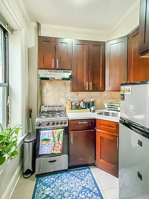 Rented by Amicourt LLC | media 15