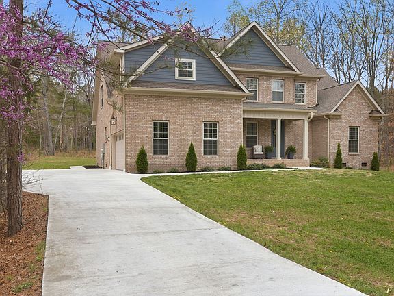2nd image of 15 Nature Ridge Rd