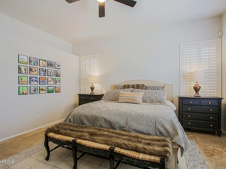 9616 E Chuckwagon Ln — Photo 32