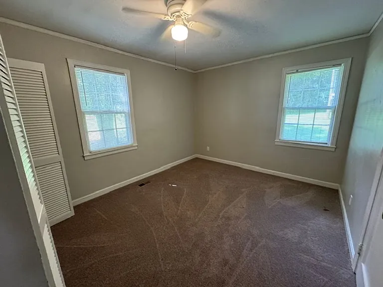245 Beechwood Cir — Photo 10