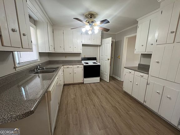 4th image of 109 Chief Vann Dr SW