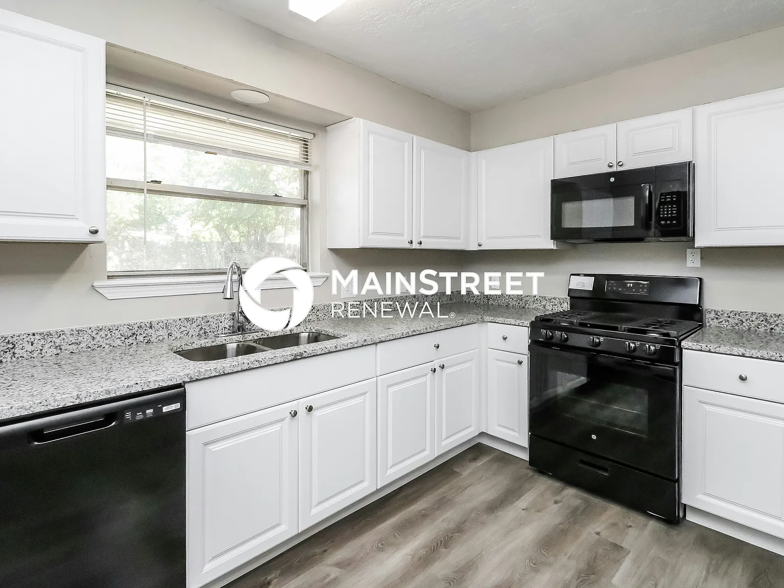 217 Cherrywood Dr — Photo 3