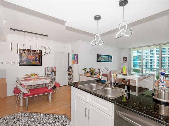 5th image of 2000 N Bayshore Dr APT 907