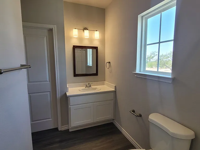104 Peruna Dr — Photo 32