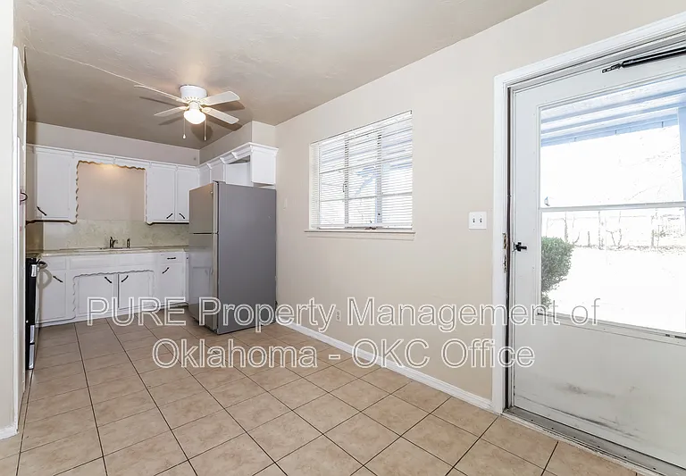 3906 S Hudson Ave — Photo 9