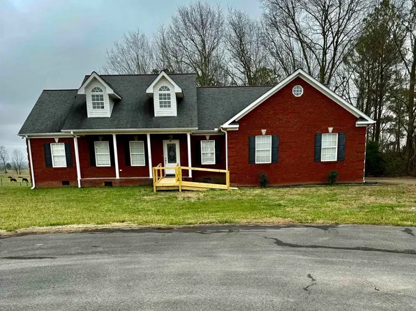 183 Graben Dr, Fyffe, AL 35971