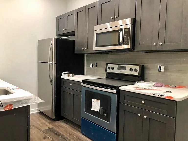 1229 N Franklin St #3R — Photo 1