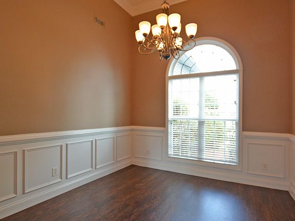 3rd image of 358 Stillwood Dr