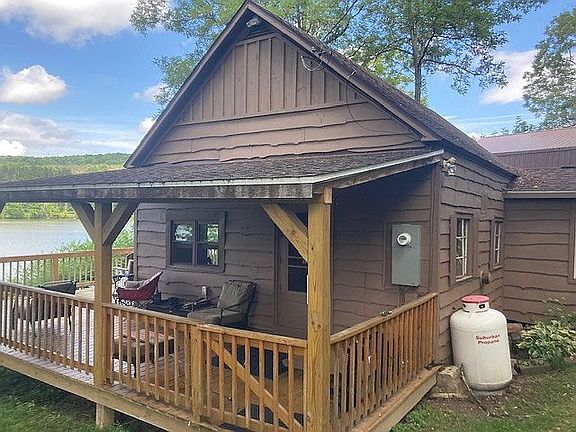 2nd image of 7174 Lake Rd