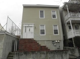 89 Hopper St, Prospect Park, NJ 07508