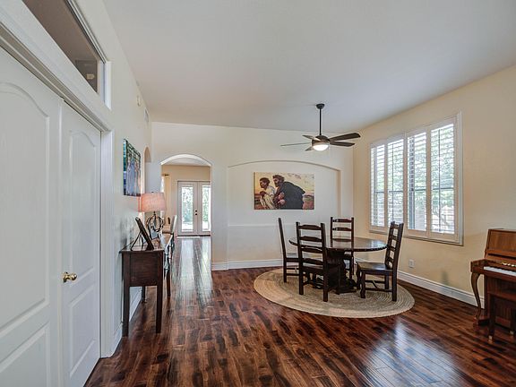 5th image of 1038 N Wade Dr
