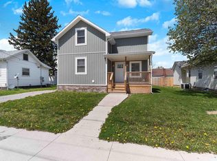330 W 15th St, Auburn, IN 46706