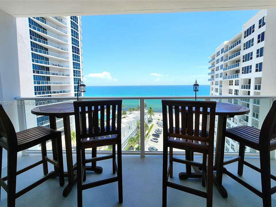 3505 S Ocean Dr #1006