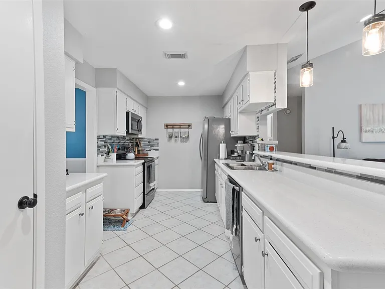 105 Sweetgum St — Photo 14