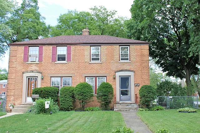 1693 Linden St photo 1