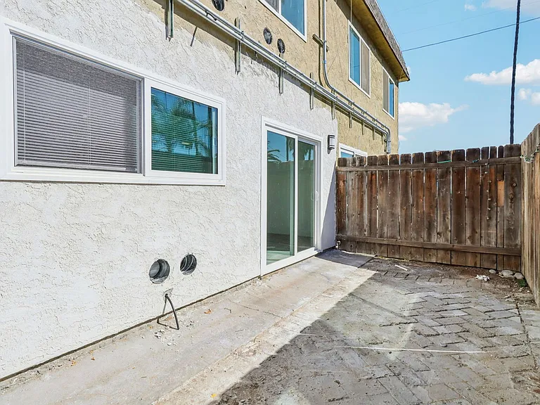 738 S Orange Ave — Photo 23